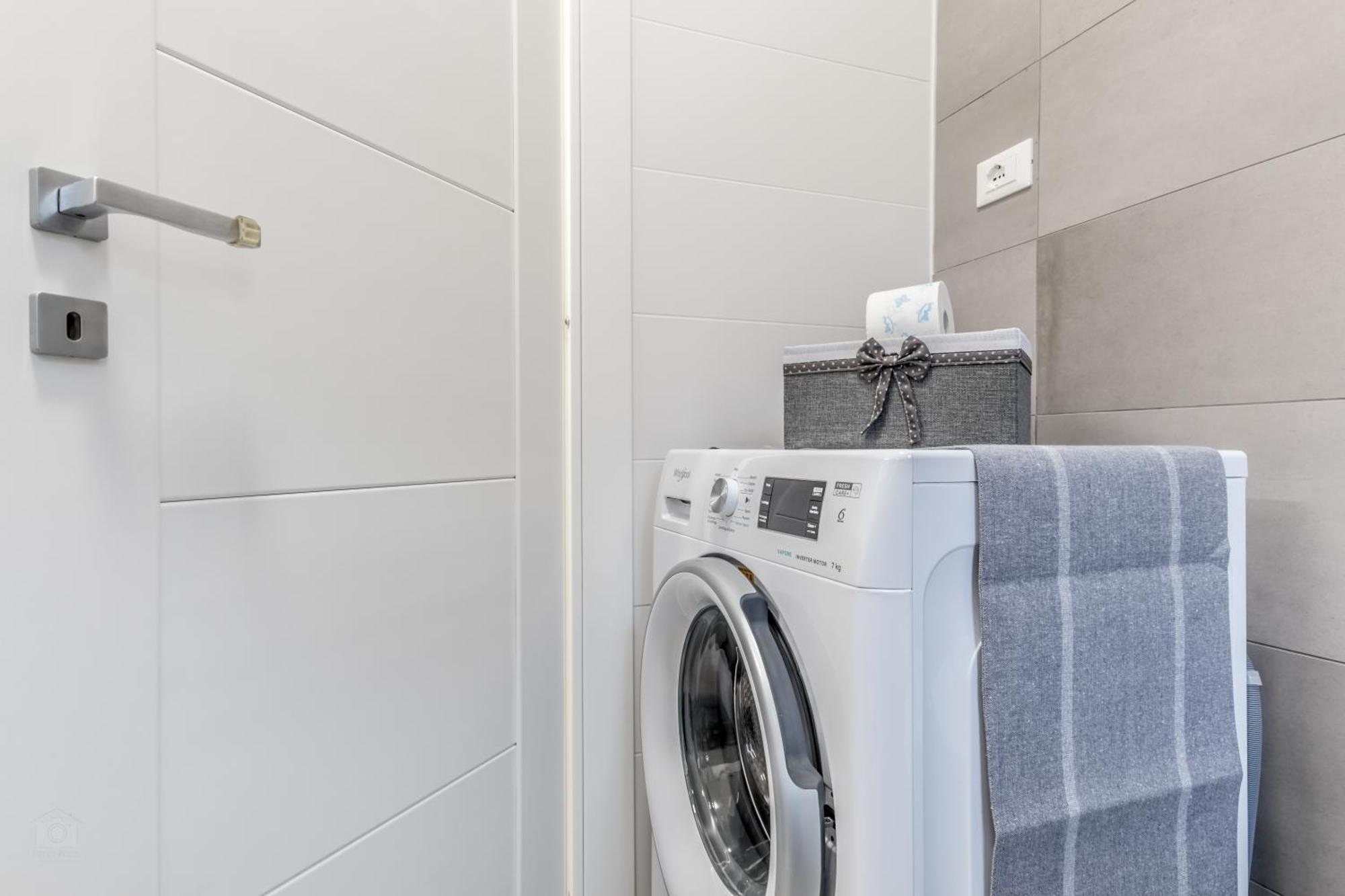 White Living R-Home ローマ エクステリア 写真